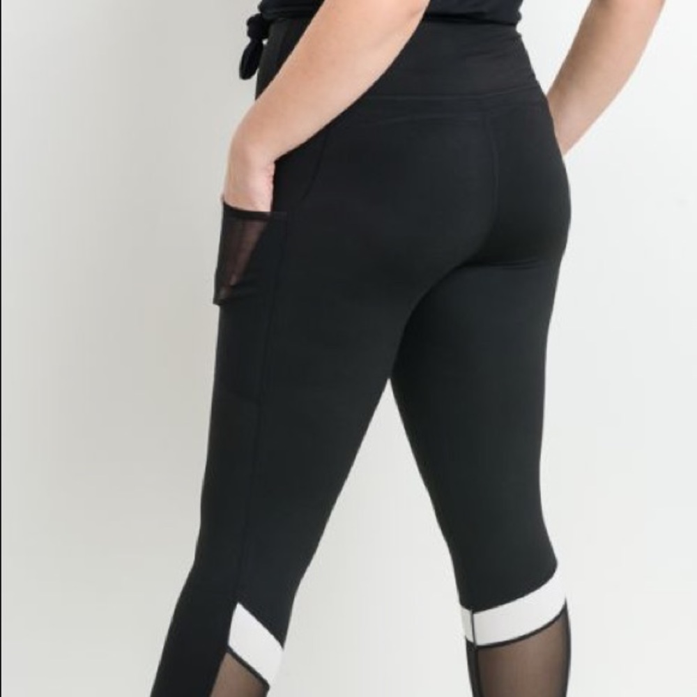 Highwaist Color Block Mesh Compression Legging - Picture 2 of 5